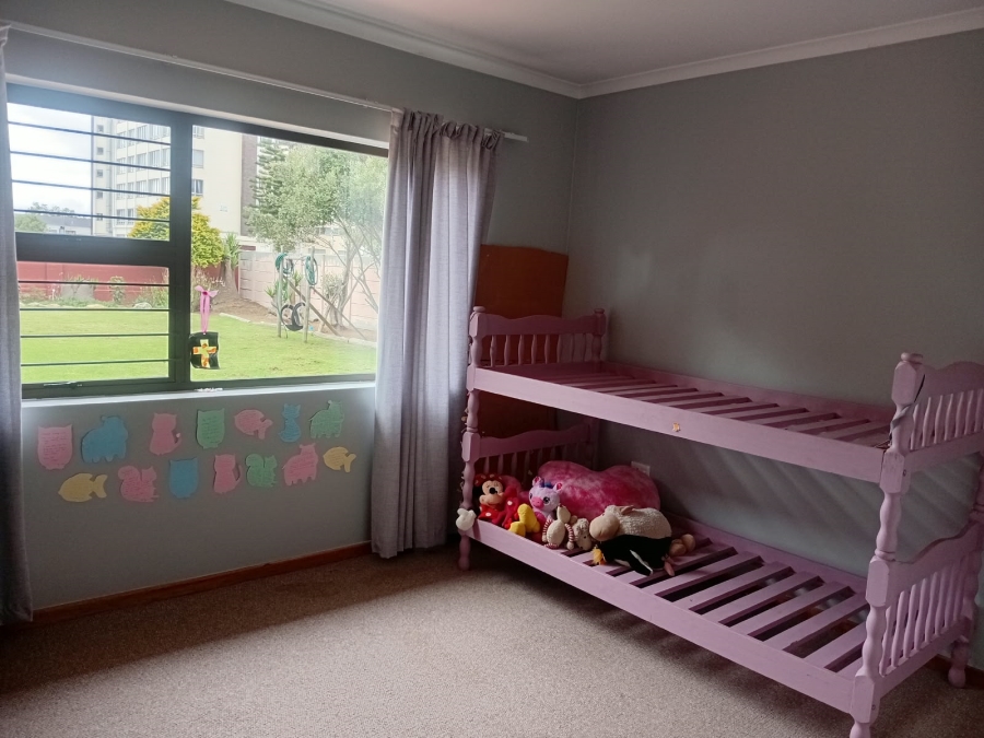 To Let 4 Bedroom Property for Rent in Twin Palms Western Cape